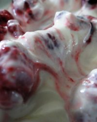 Himbeer-Joghurt mit Mandelmus