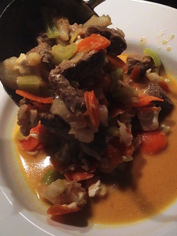 Leckeres Beef Strange Curry frisch aus dem Wok