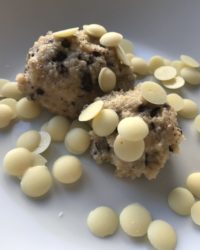 Cookie Dough Rezept mit weißer Schokolade